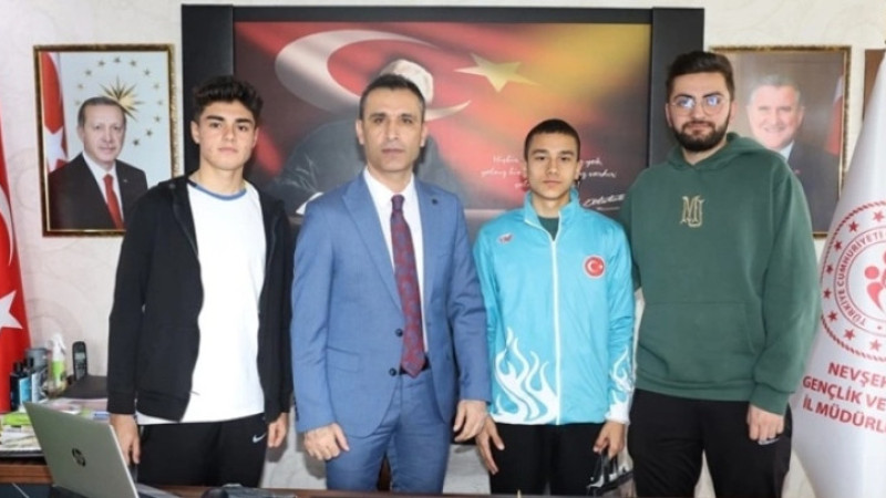 ÖZDEMİR'İN ŞAMPİYON ZİYARETÇİLERİ VARDI 