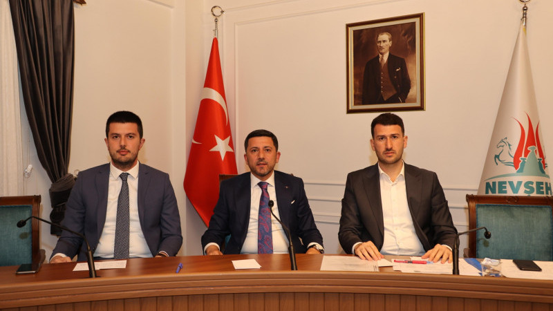 Belediye Meclisi Başkan Arı Başkanlığında İlk Toplantısını Yaptı