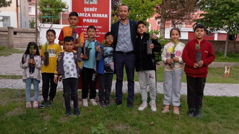 Bu Mahallede Her Çocuğun Dikili Bir Ağacı Var