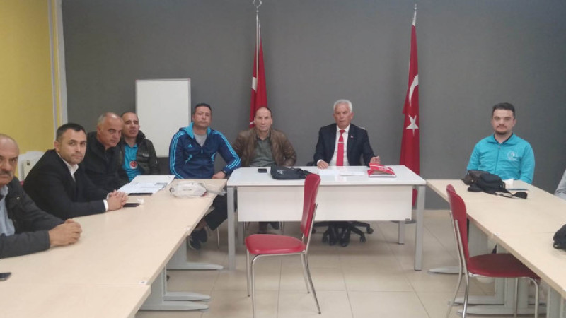 Voleybol Hakemleri Değerlendirme Toplantısı Yapıldı