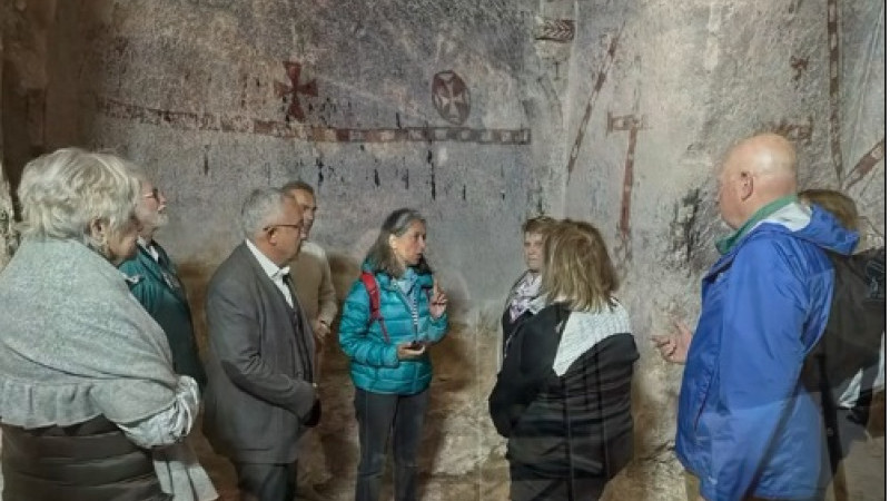 Belediye Başkanı Çiftci, ABD’li Turistlere Rehberlik Yaptı