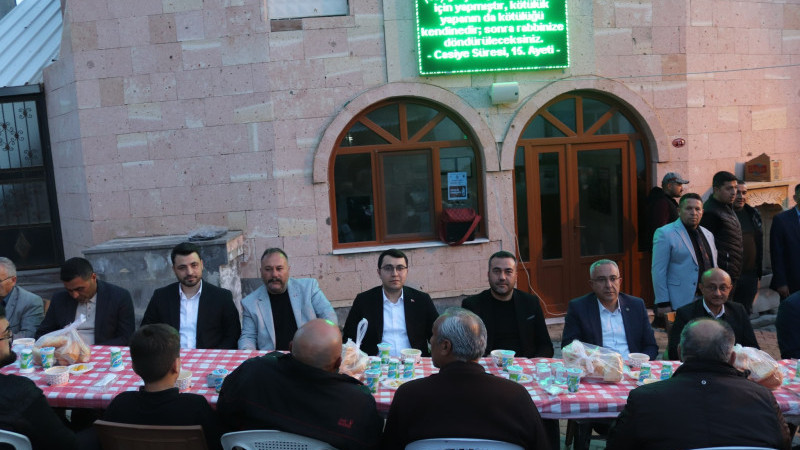 Eskiyaylacık Köyünde İftar Programı Düzenlendi