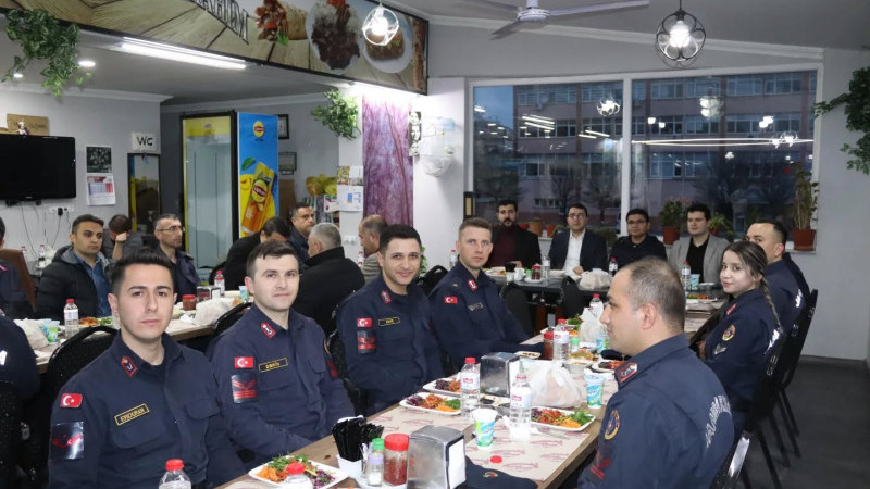 Kaymakam Salih Gültekin, Jandarma İle İftar Yaptı