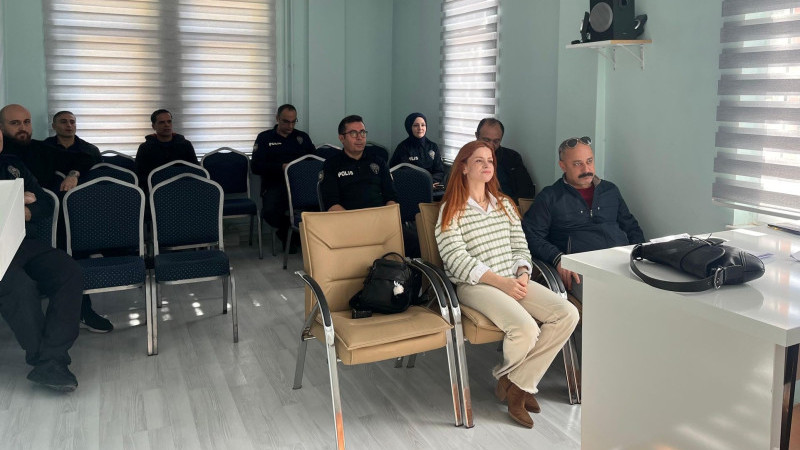 Gülşehir Emniyetinde Görevli Polis Memurlarına Eğitim