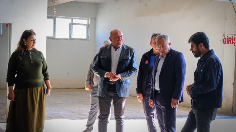 Gülşehir’de Kapalı Pazar Yeri Tadilatı Başladı