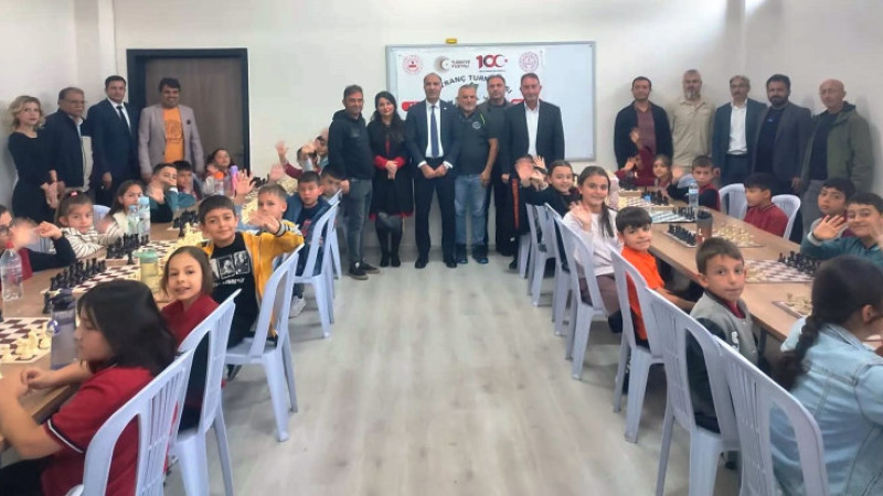 Gülşehir’de 9. Geleneksel Satranç Turnuvası Düzenlendi