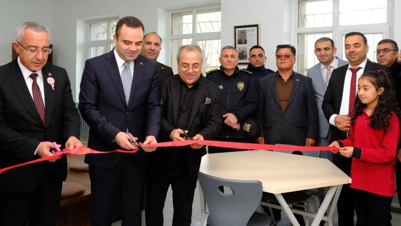 Prof. Dr. Oktay Banlı, Babası Adına Kütüphane Yaptırdı