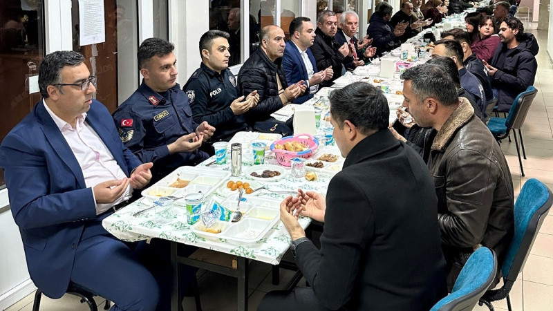 İlçe Kaymakamı Değirmenci, İftar Sofrasına Konuk Oldu