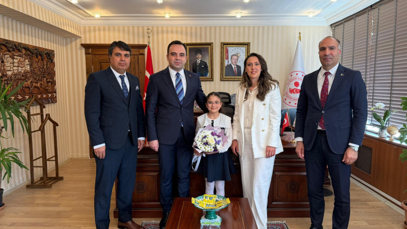 Kaymakamlık Geleceğin Teminatı Çocuklara Emanet