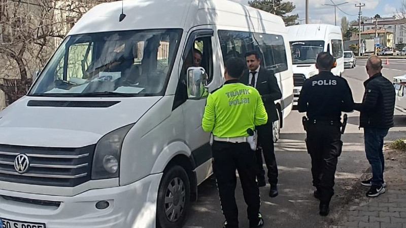 Gülşehir’de Öğrenci Servis Araçları Denetimden Geçirildi